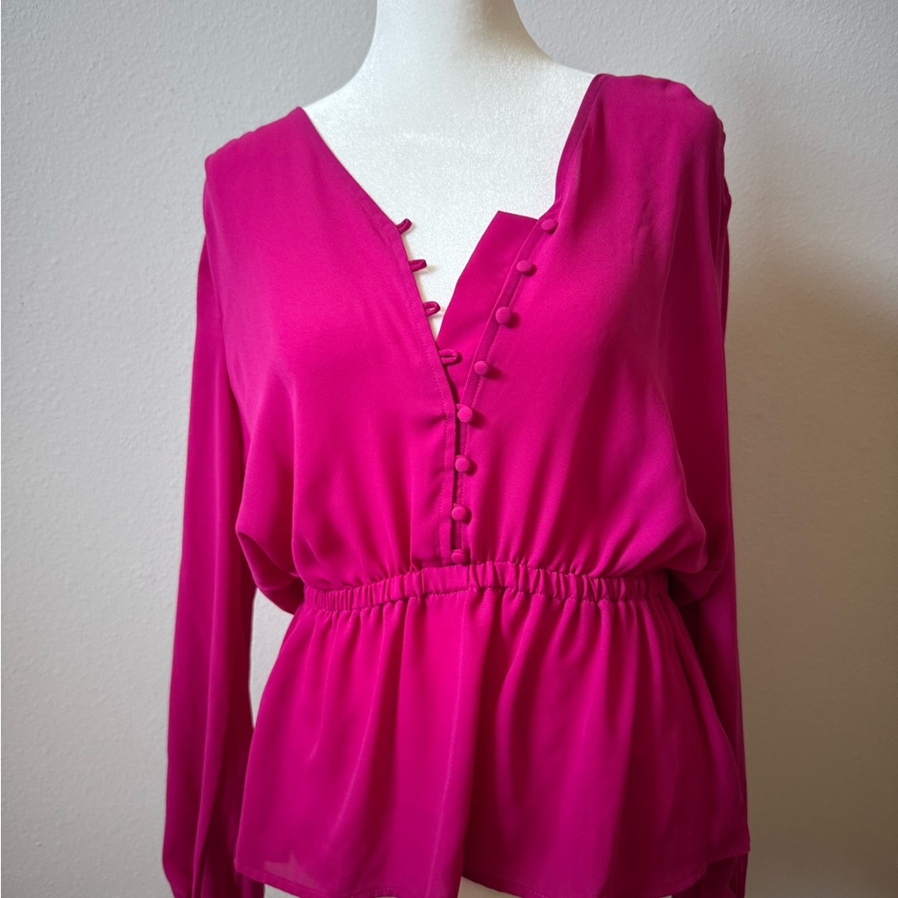 Worthington Women’s Fuchsia Buttoned Elastic Waist Blouse Size Small
